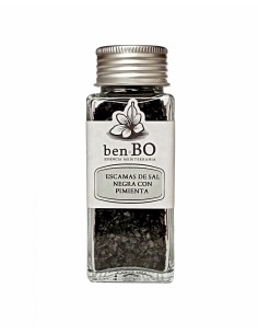 Escamas de Sal Negra al Carbón Vegetal y Pimienta